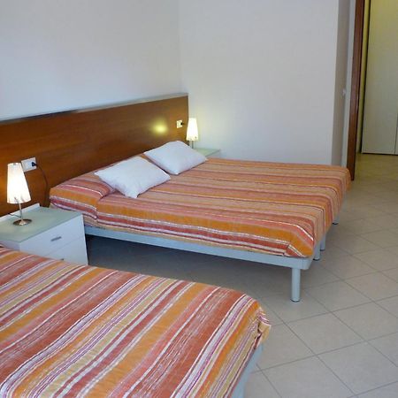 Residenza Le Acacie Lägenhet Bibione Exteriör bild