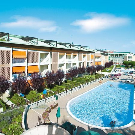 Residenza Le Acacie Lägenhet Bibione Exteriör bild